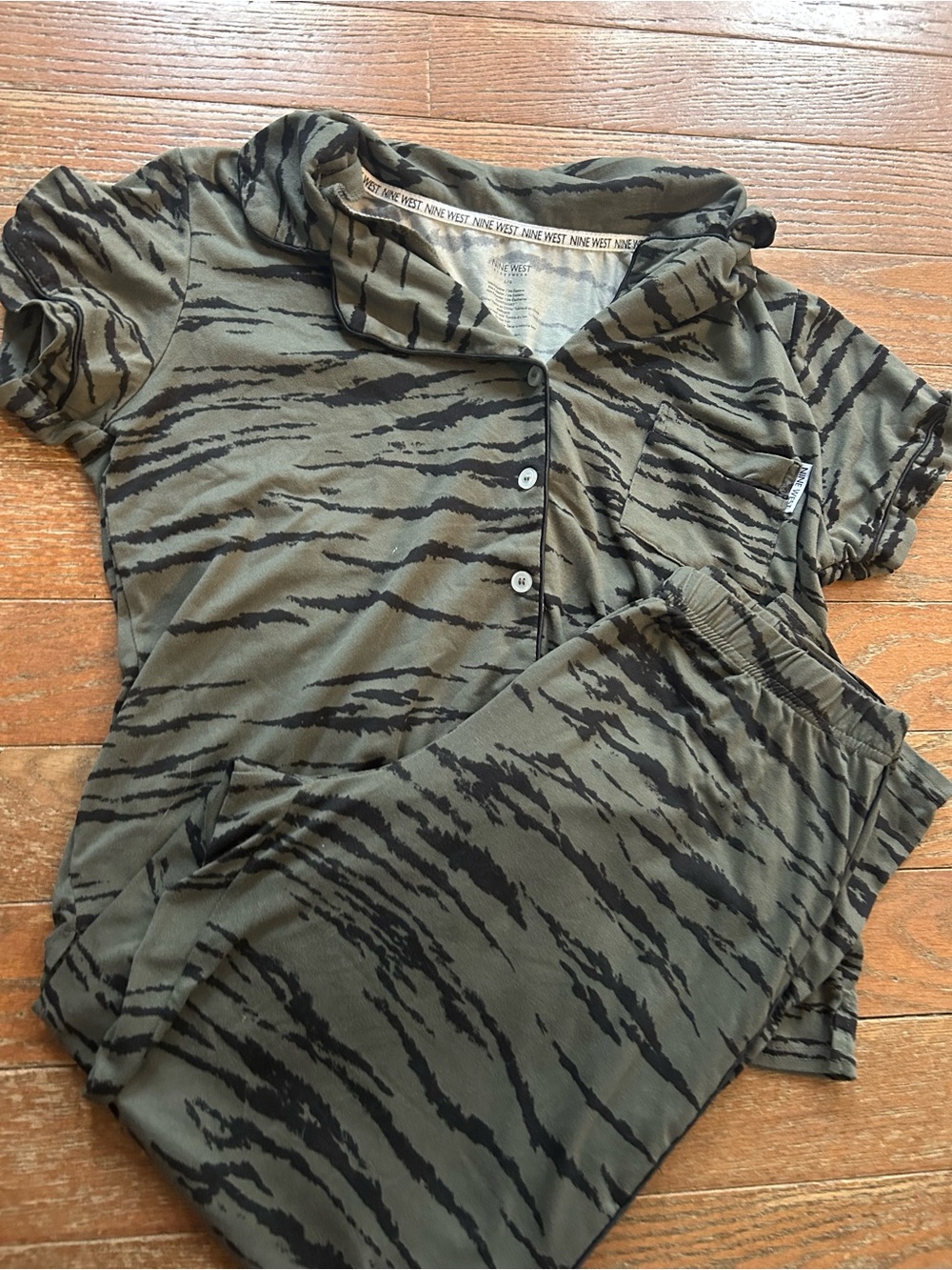 Nine West Olive Green and Black Tiger-Print Loungewear Set